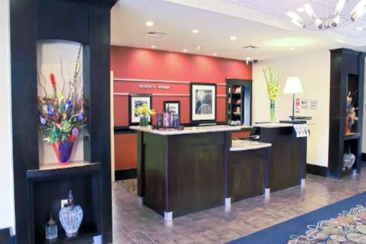 Hampton Inn Orange Exterior foto